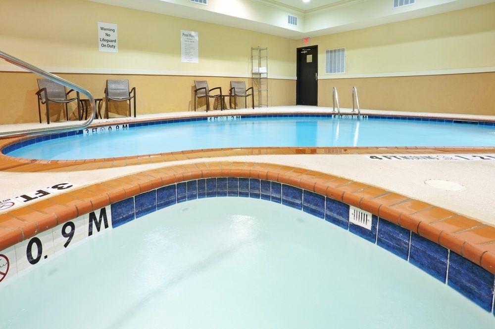 Comfort Inn & Suites Dallas Medical-Market Center Екстер'єр фото