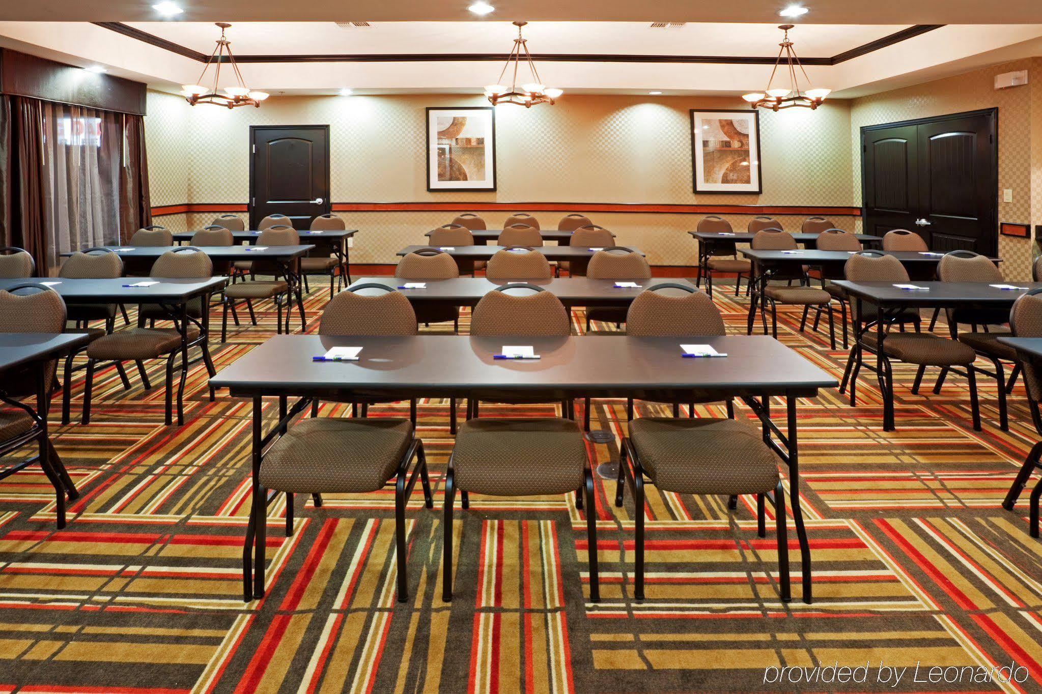 Comfort Inn & Suites Dallas Medical-Market Center Екстер'єр фото