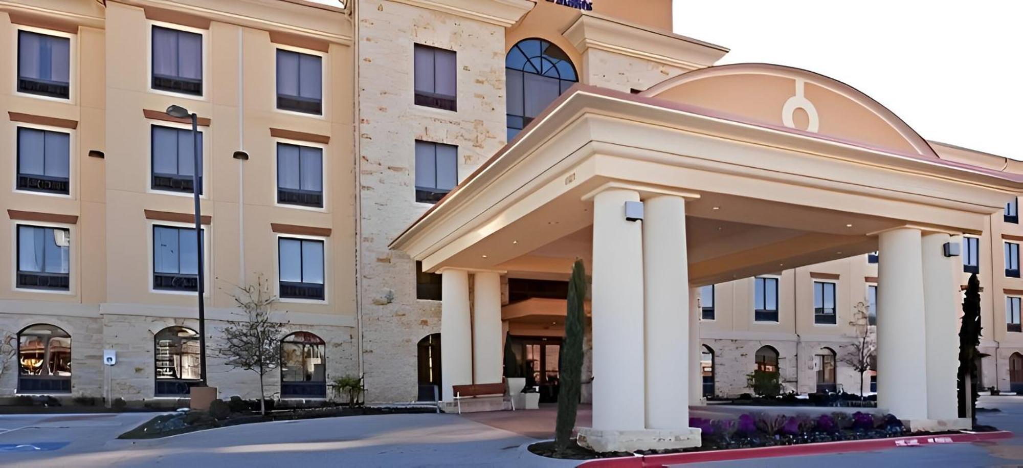 Comfort Inn & Suites Dallas Medical-Market Center Екстер'єр фото