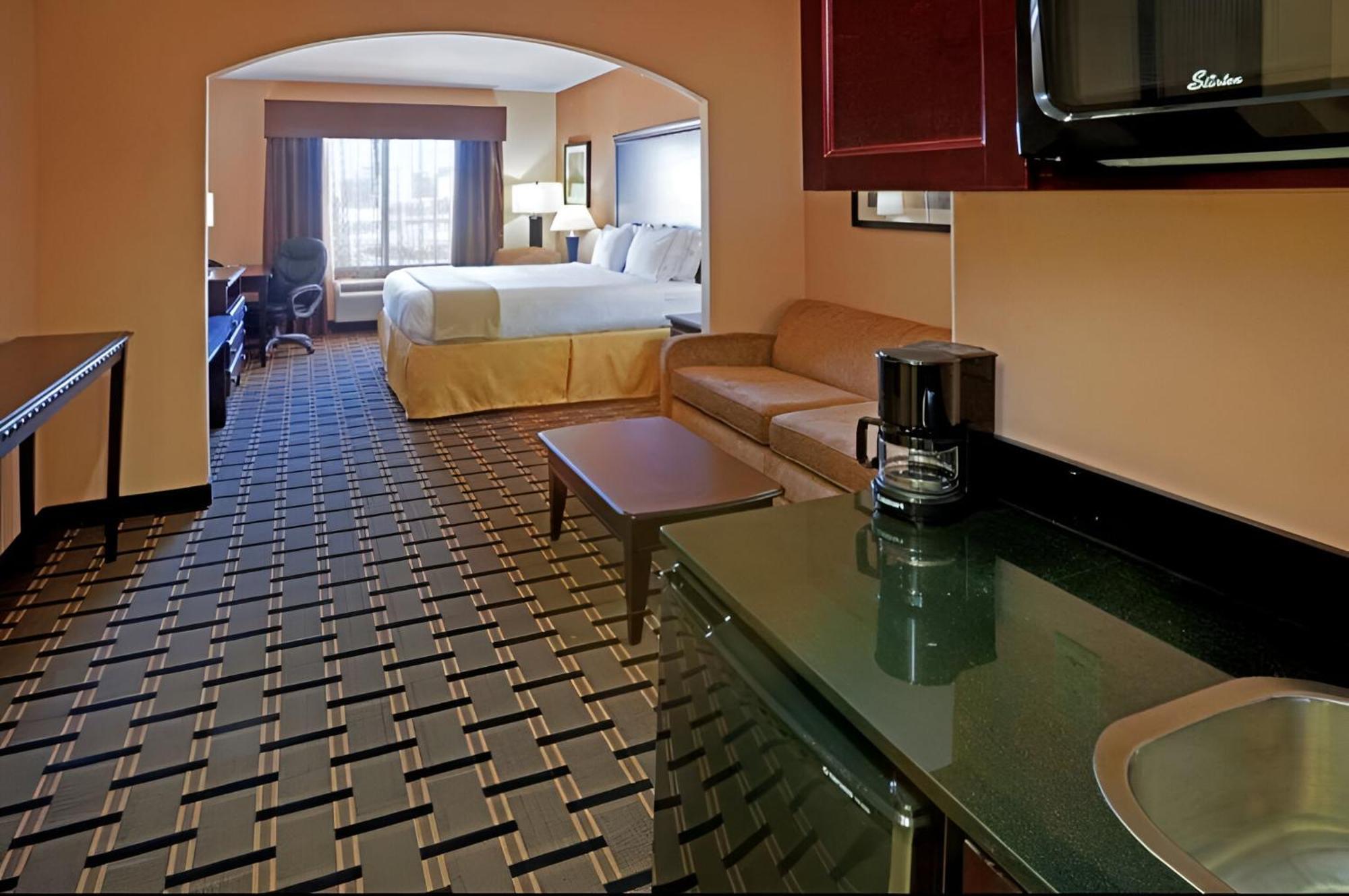 Comfort Inn & Suites Dallas Medical-Market Center Екстер'єр фото