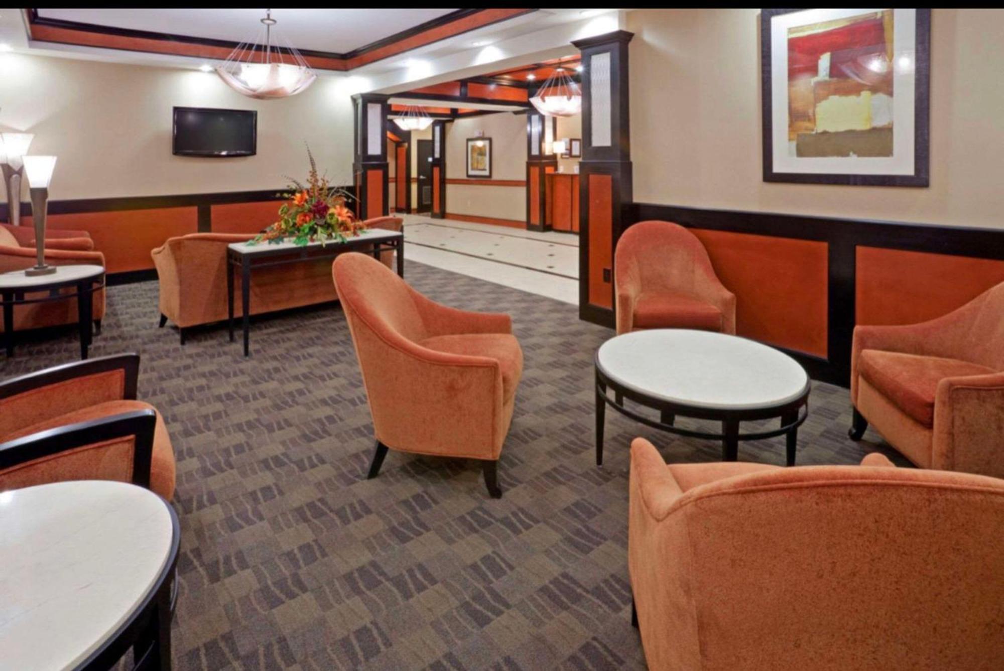 Comfort Inn & Suites Dallas Medical-Market Center Екстер'єр фото